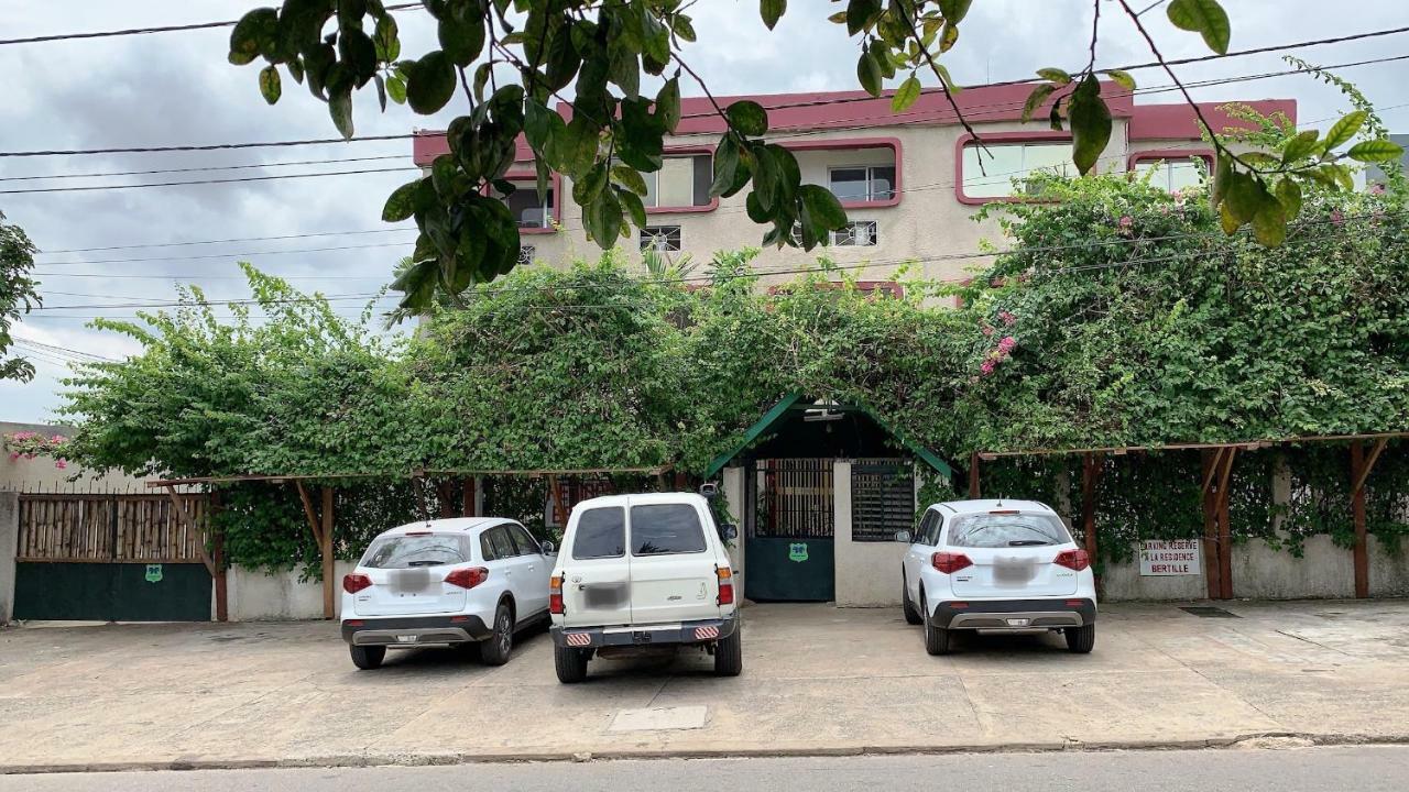 Residence Bertille Abidjan Cocody Dış mekan fotoğraf